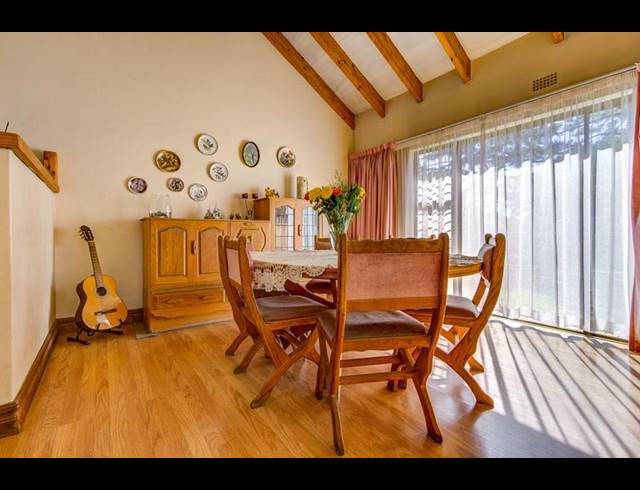 4 BEDROOM HOUSE FOR SALE IN PARKHILL GARDENS